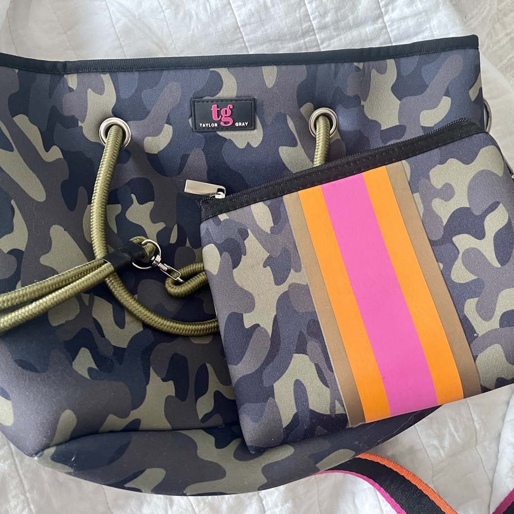 Taylor Gray Camouflage purse with mini wristlet.